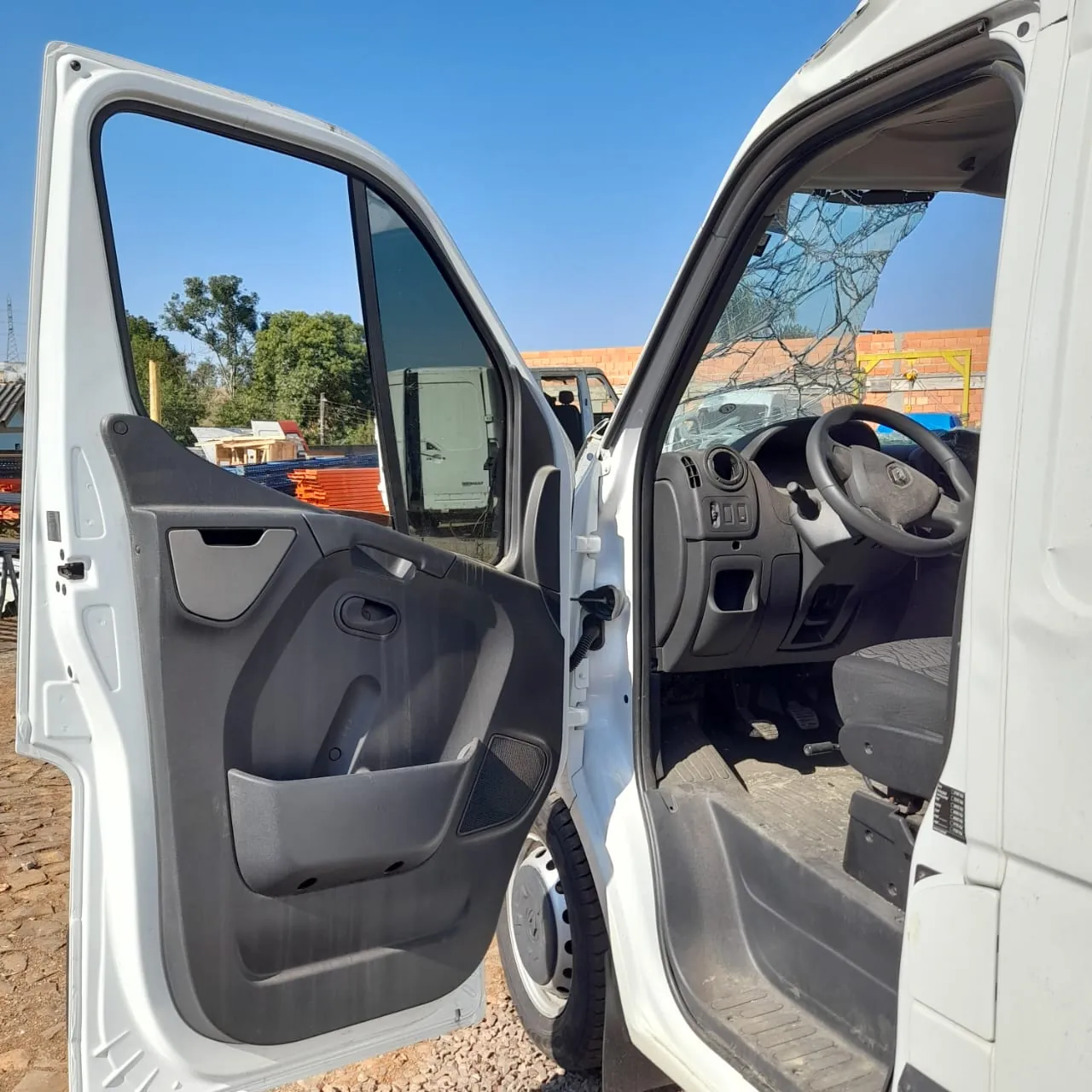 Sucata de Renault Master Furgão 2024 136cv 2.3 Diesel