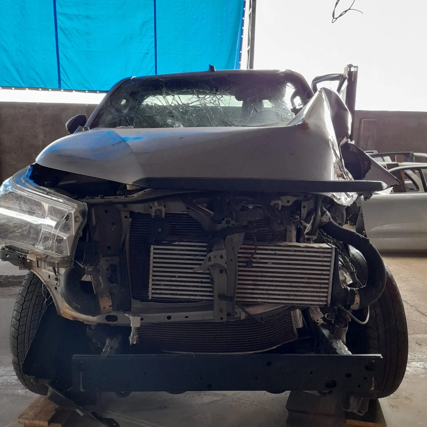 Sucata de Hilux CS Manual 2023 204cv 2.8 Diesel