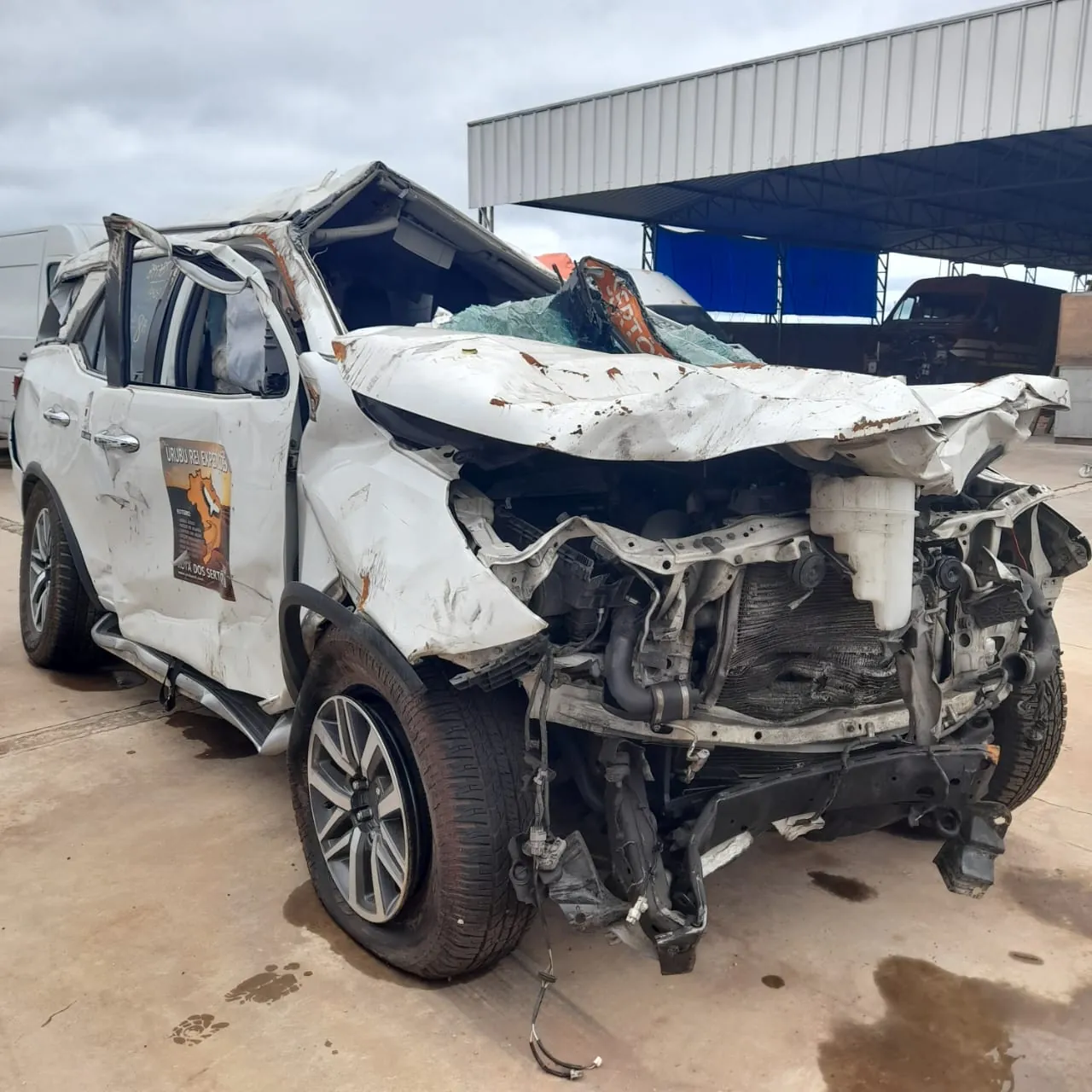 Sucata de Toyota Hilux SW 2017 2.8 Diesel 177cv Automática