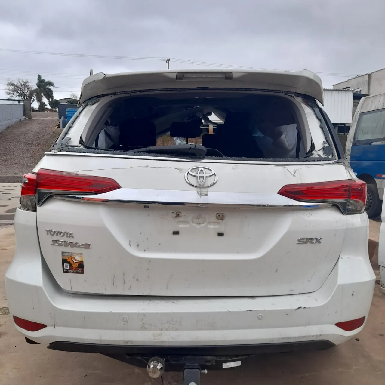 Sucata de Toyota Hilux SW 2017 2.8 Diesel 177cv Automática