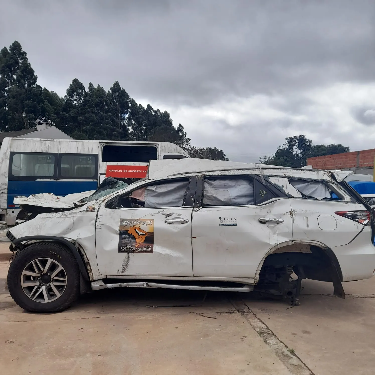 Sucata de Toyota Hilux SW 2017 2.8 Diesel 177cv Automática