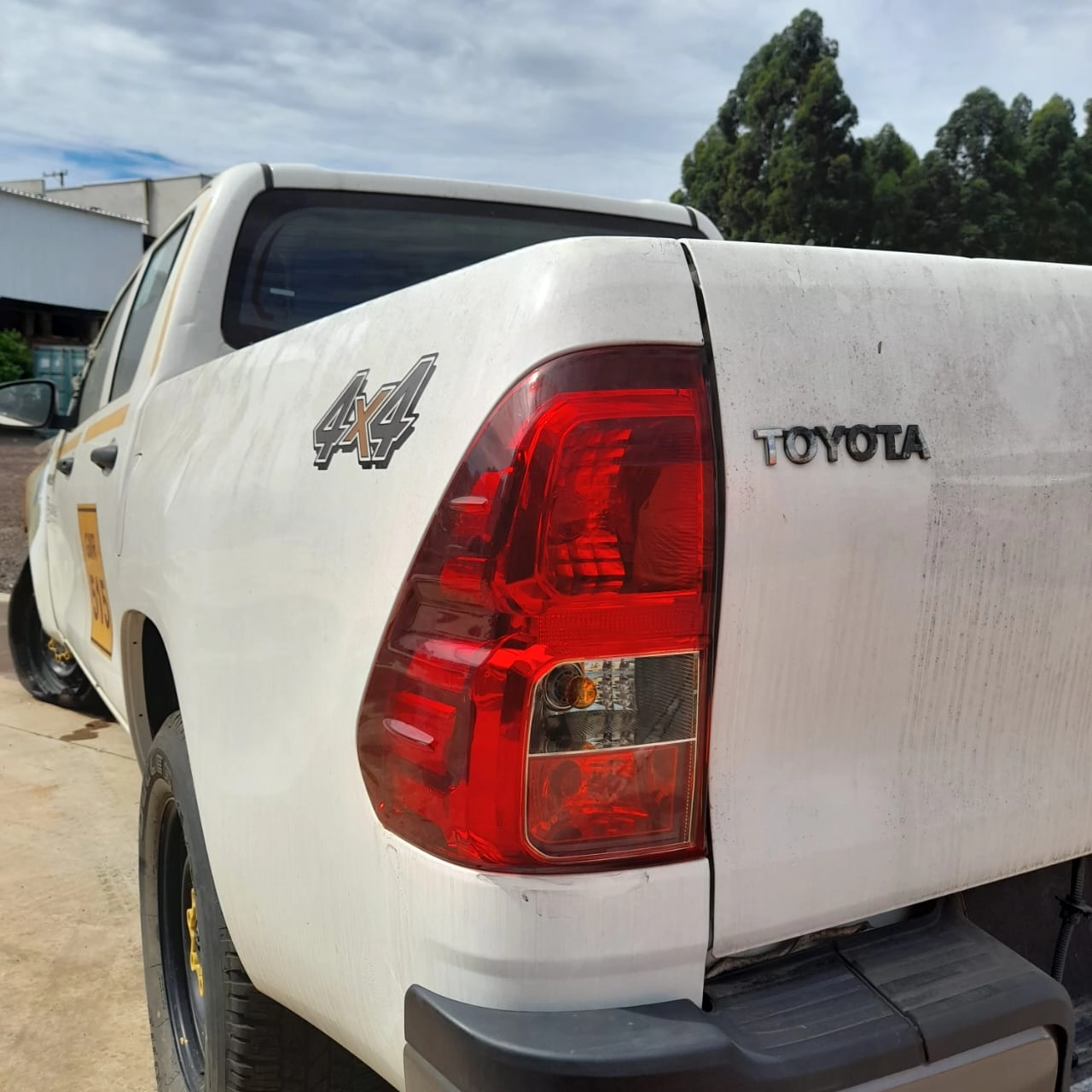Sucata de Toyota Hilux CD 2022 2.8 204cv 4x4 Manual