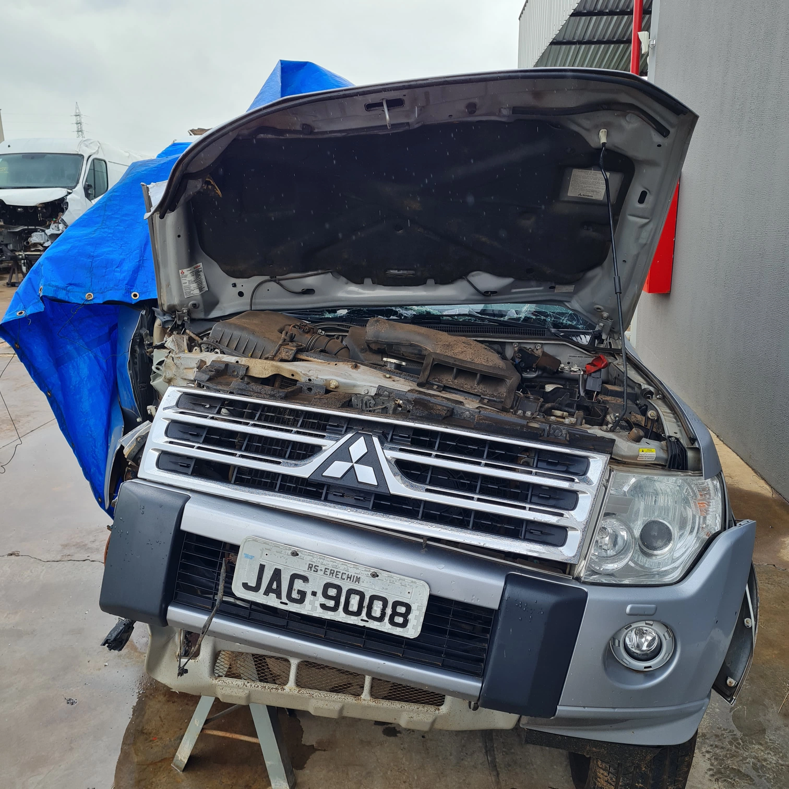 Sucata de Pajero HPE 2011 3.2 Automática