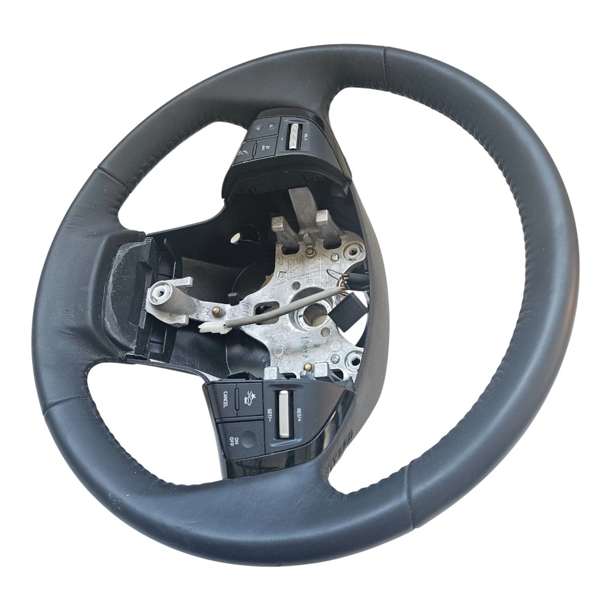 Volante de direção com comandos S10 2.8 200CV 2022 Aut