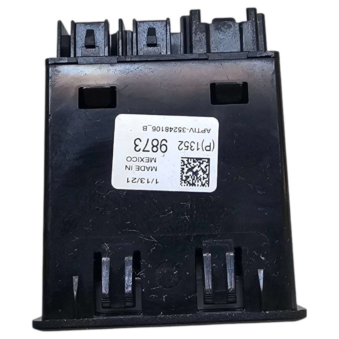 Conector USB console central S10 2.8 200CV 2022 Aut
