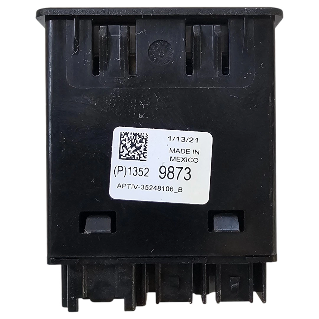 Conector USB console central S10 2.8 200CV 2022 Aut