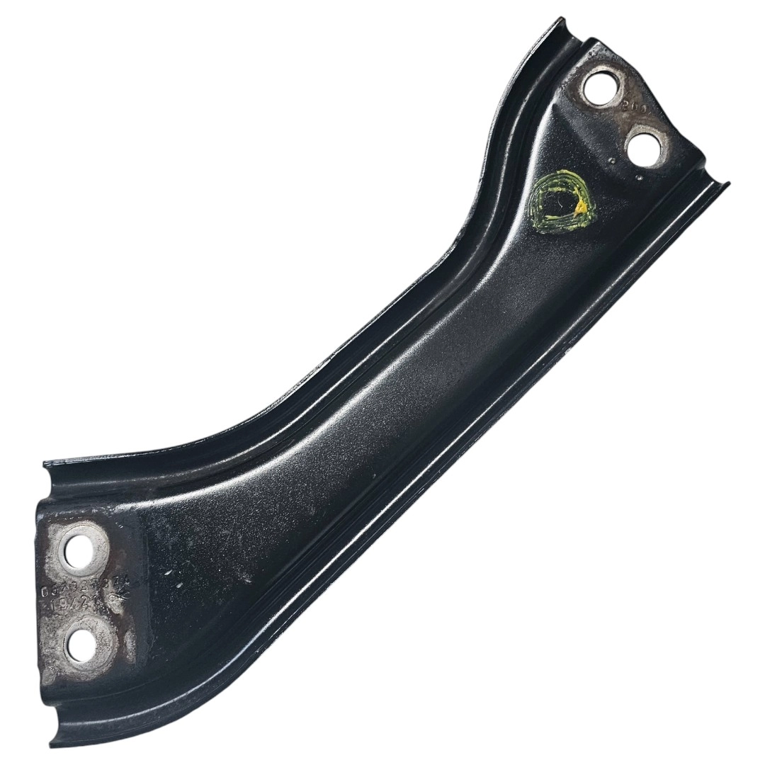 Suporte travessa direita do chassi S10 2.8 200CV 2022 Aut
