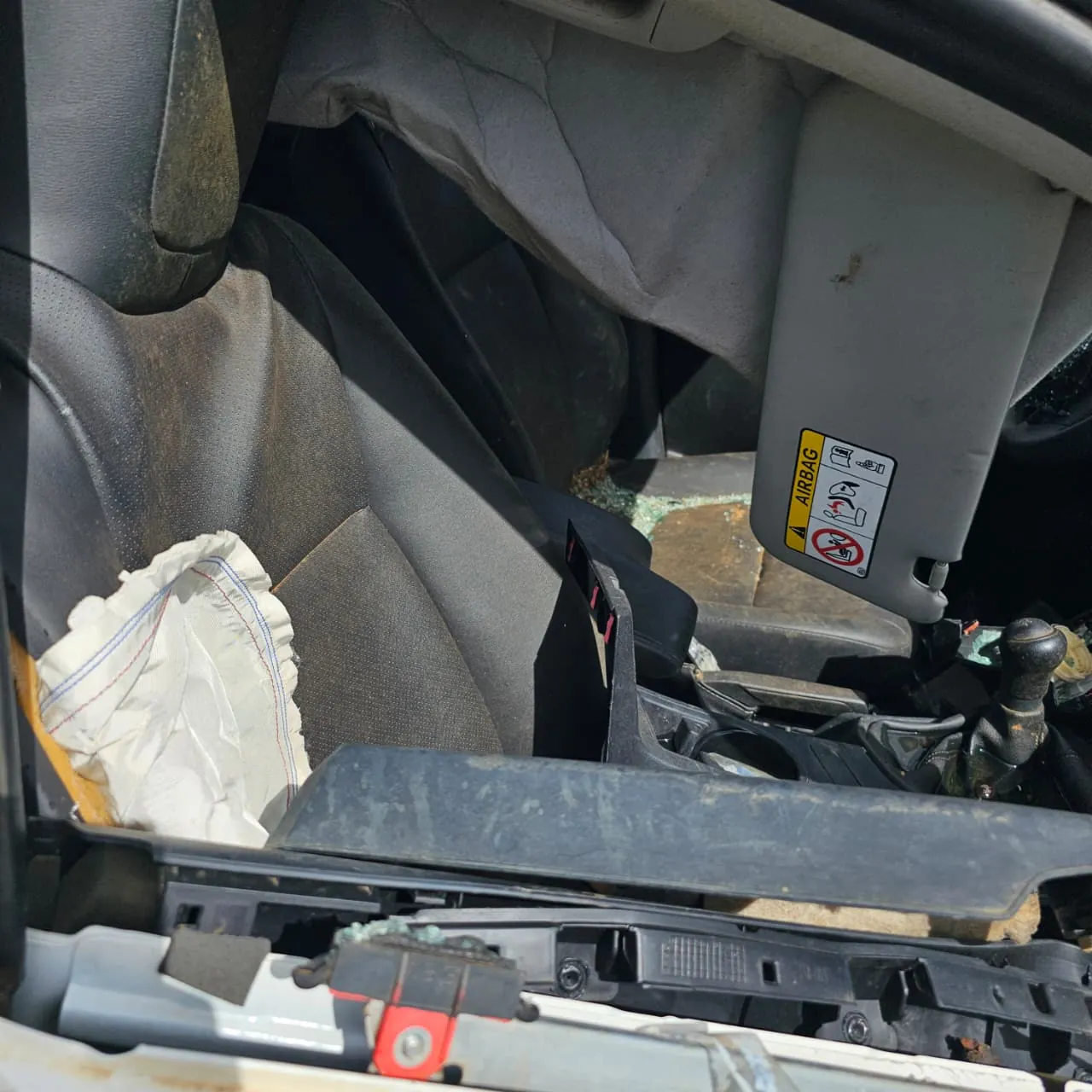 Sucata de Toyota Hilux CD LOW 2023/2024 Manual