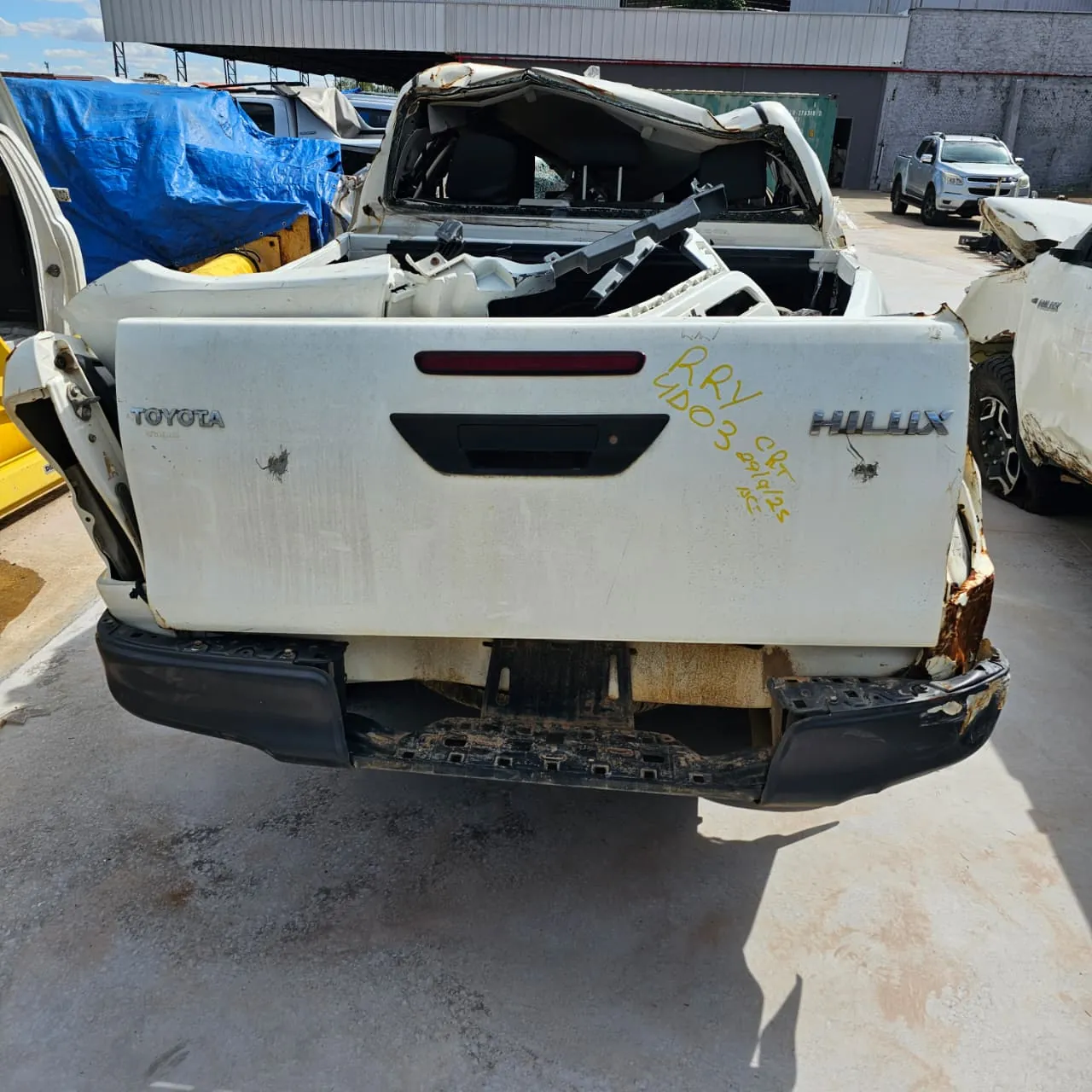 Sucata de Toyota Hilux CD LOW 2023/2024 Manual