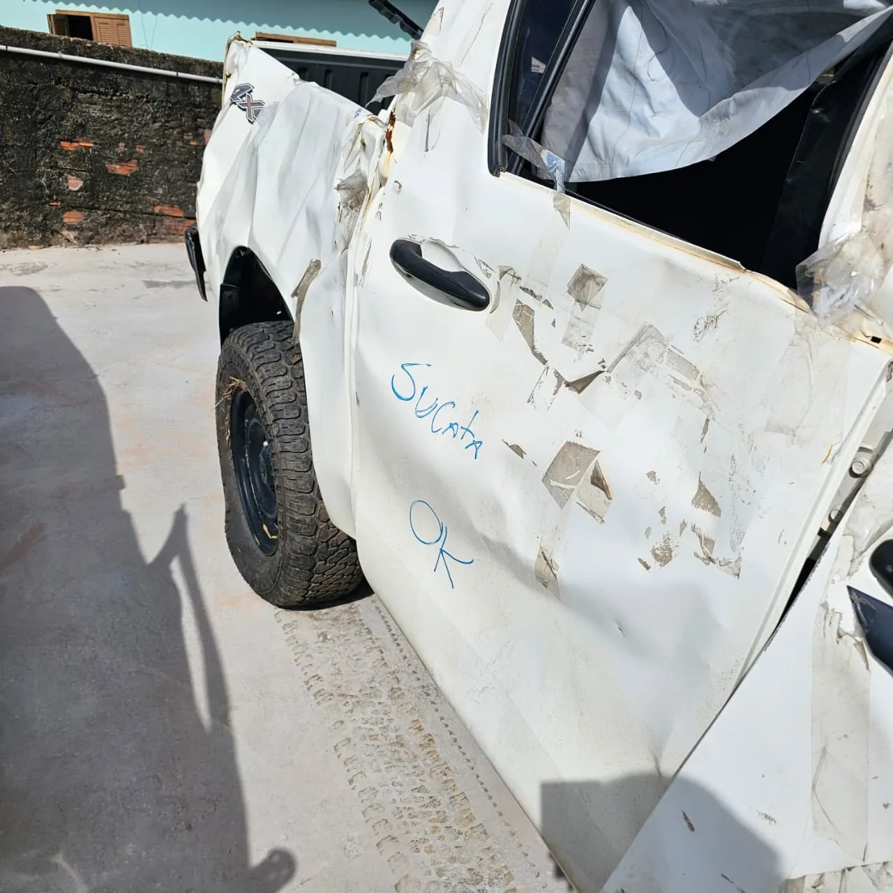 Sucata de Toyota Hilux CD LOW 2023/2024 Manual