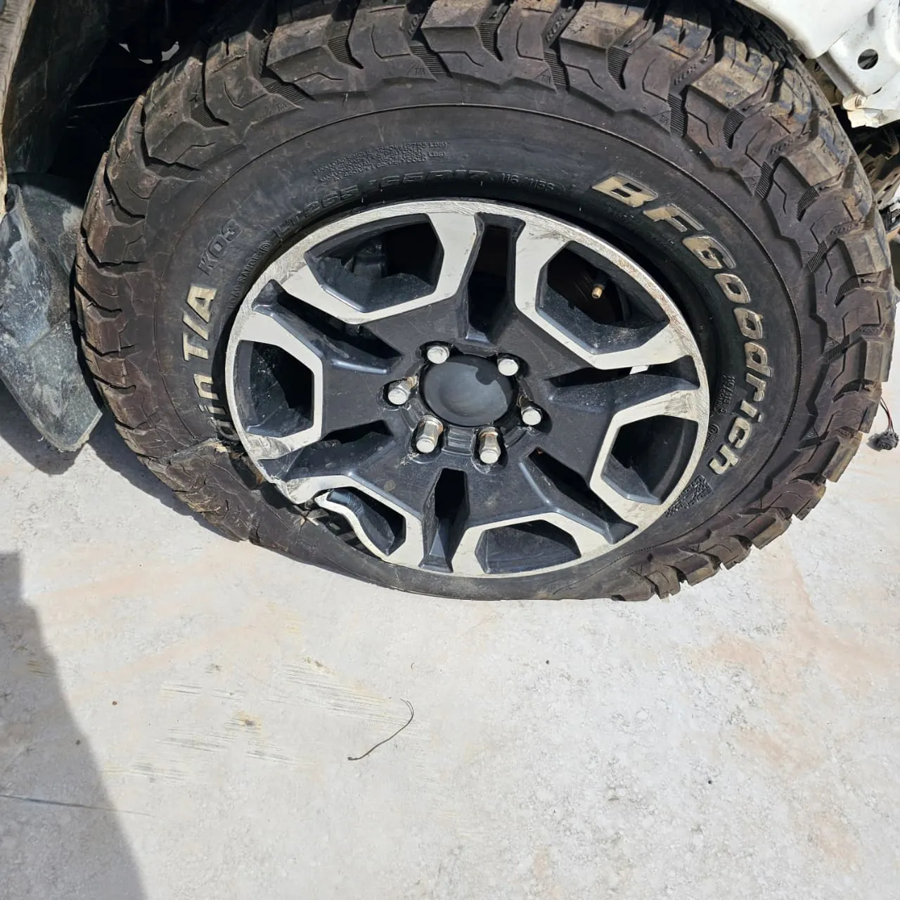 Sucata de Toyota Hilux CS 2025 2.8 Manual