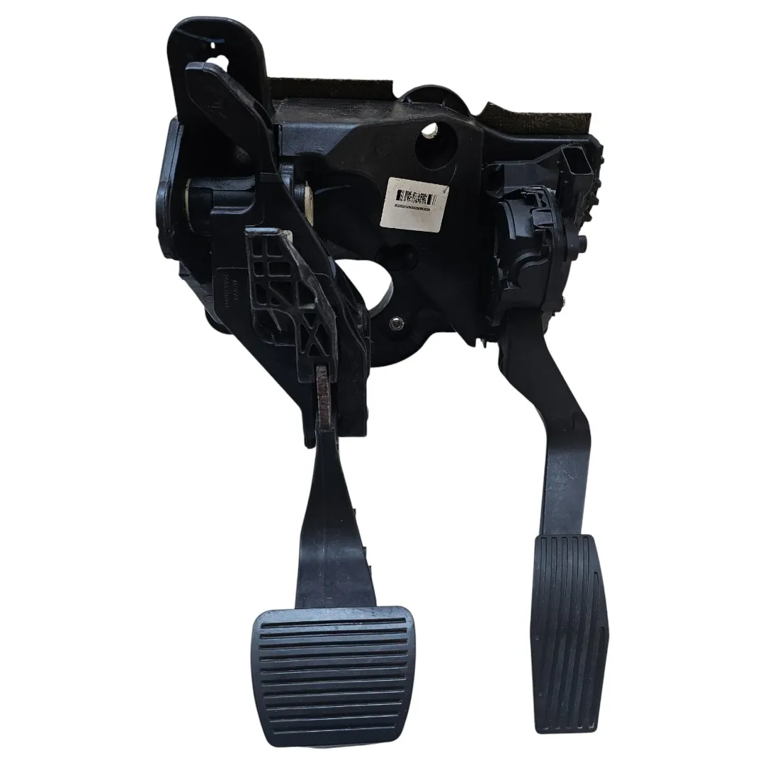 Suporte com pedal freio e acelerador Jeep Renegade 2021 1.8 Flex