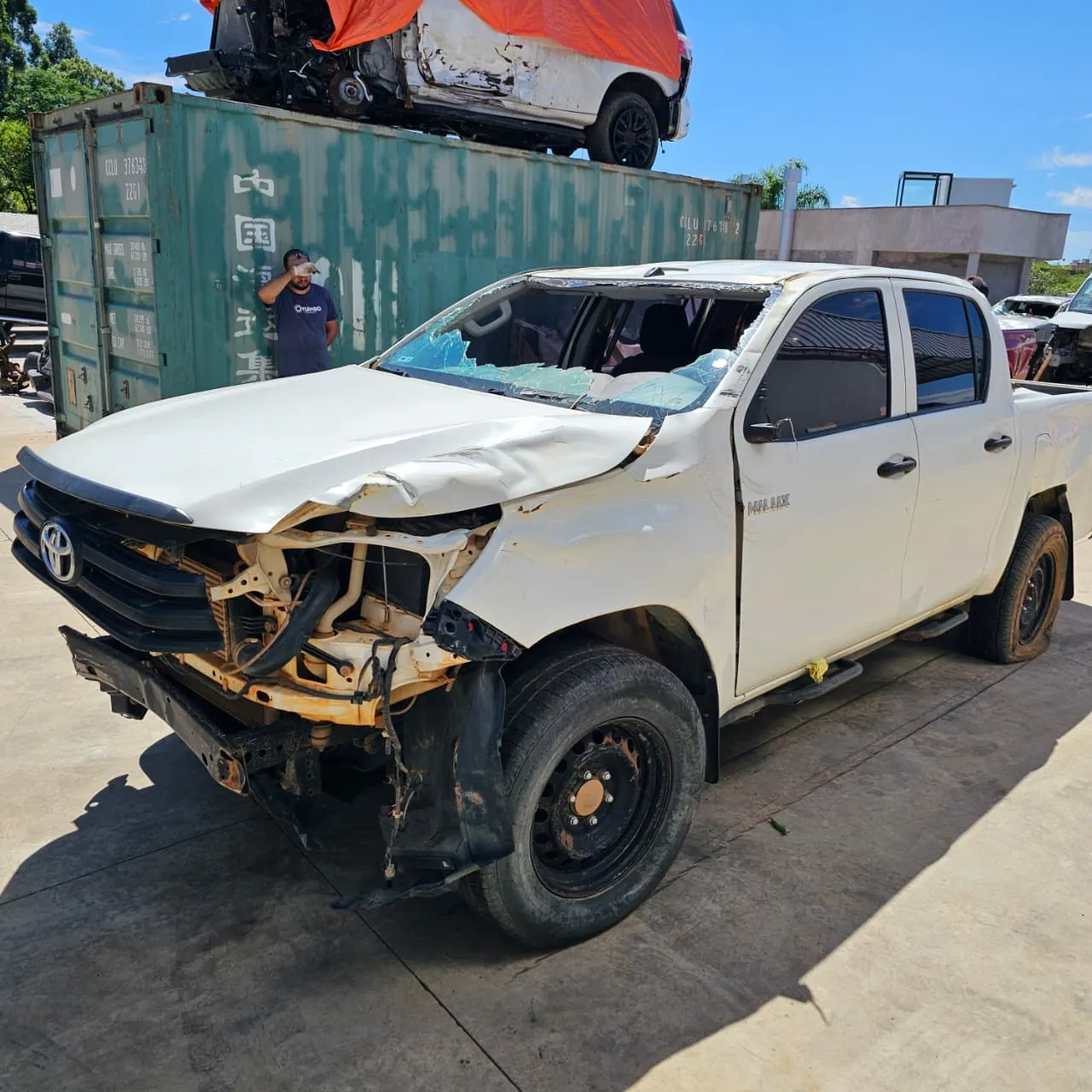 Sucata de Toyota Hilux CD LOW 2018 2.8 177cv Manual