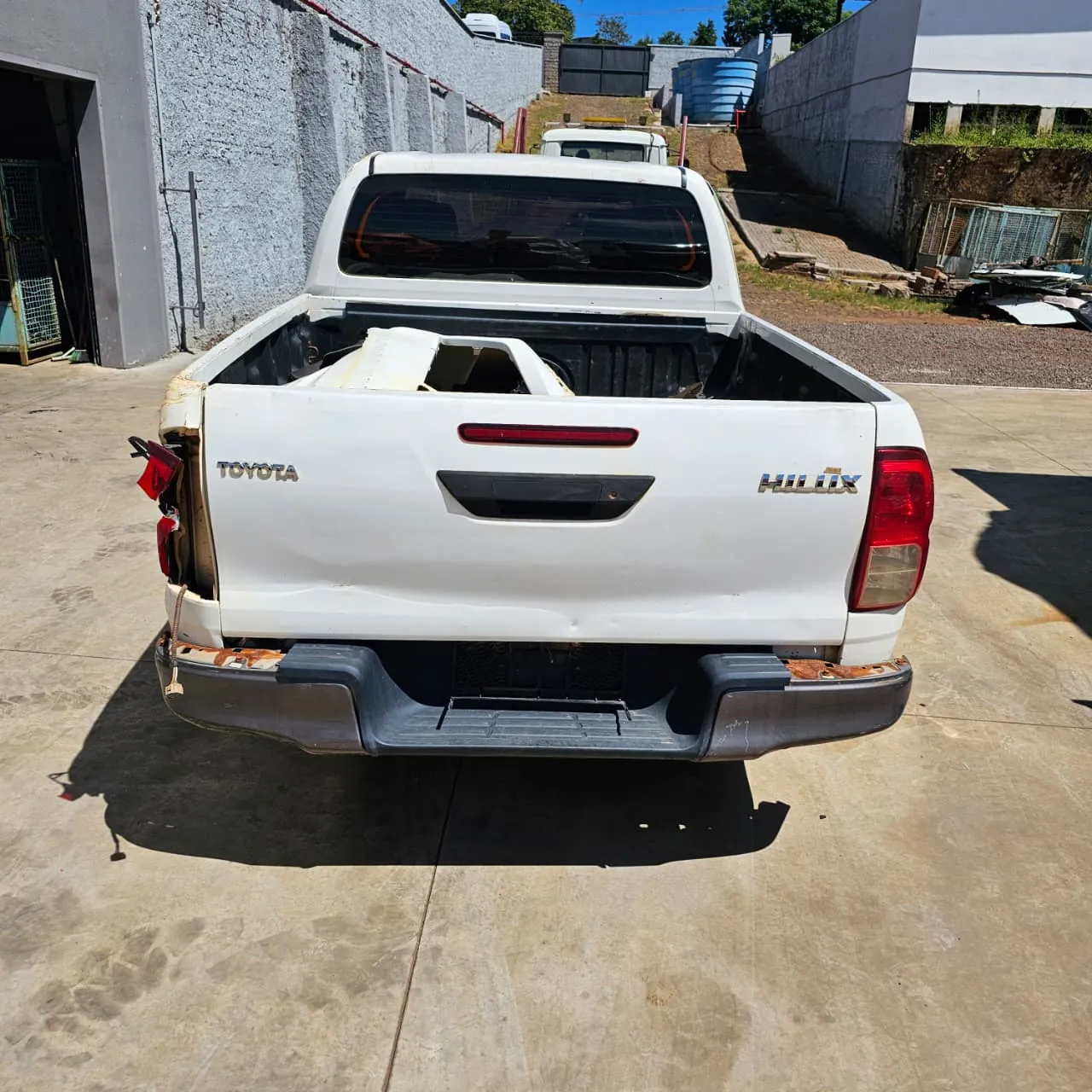 Sucata de Toyota Hilux CD LOW 2018 2.8 177cv Manual