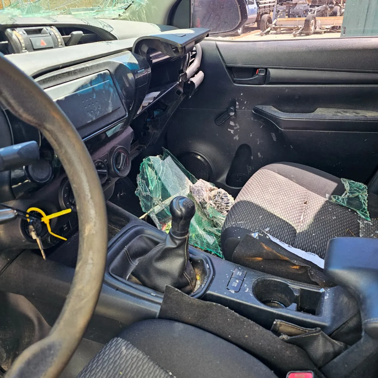 Sucata de Toyota Hilux CD LOW 2018 2.8 177cv Manual