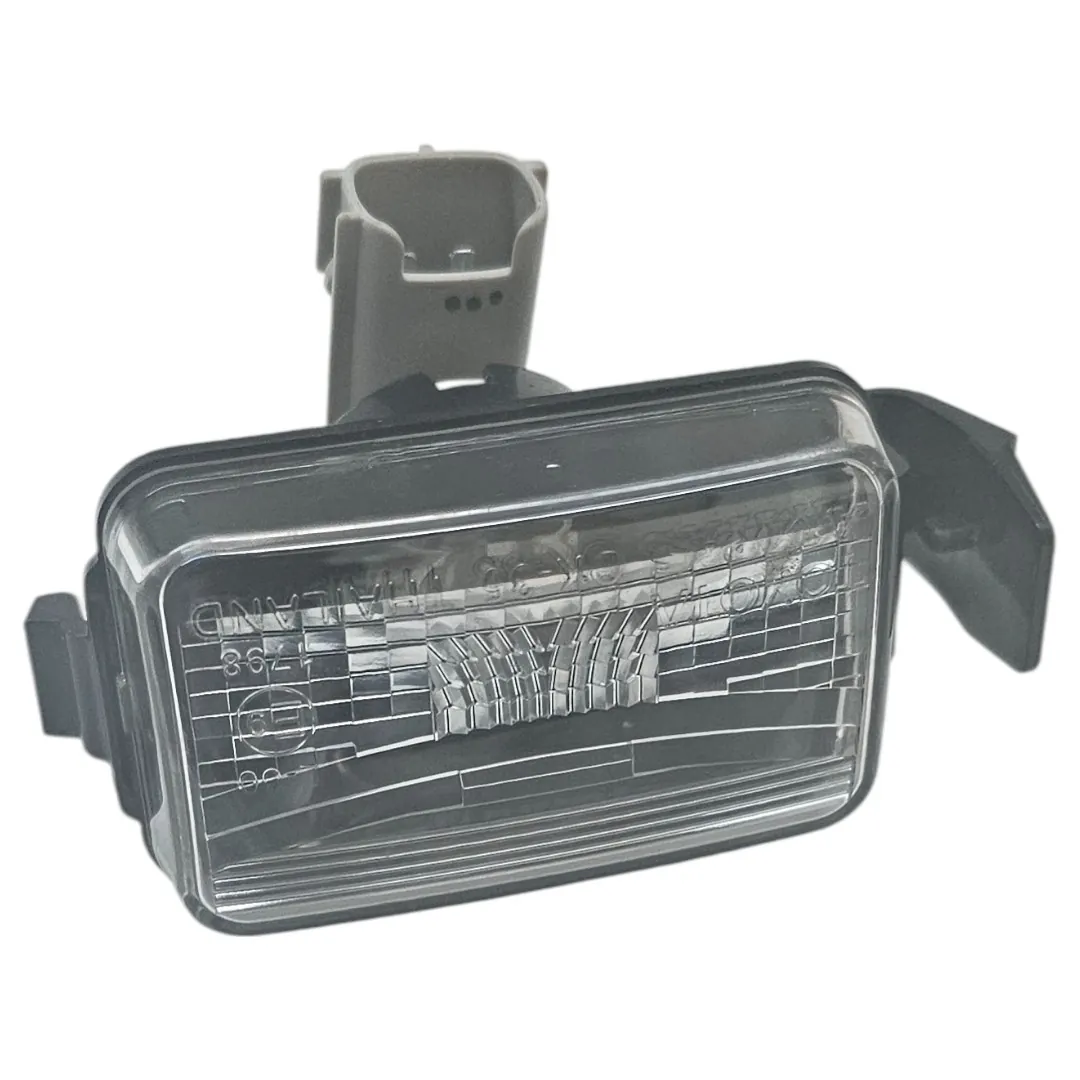 Luz de placa esquerda Toyota Hilux 2.8 204cv 2024 0km
