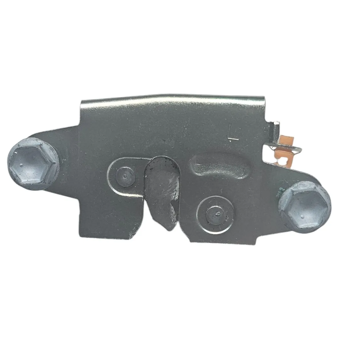 Luz de placa esquerda Toyota Hilux 2.8 204cv 2024 0km