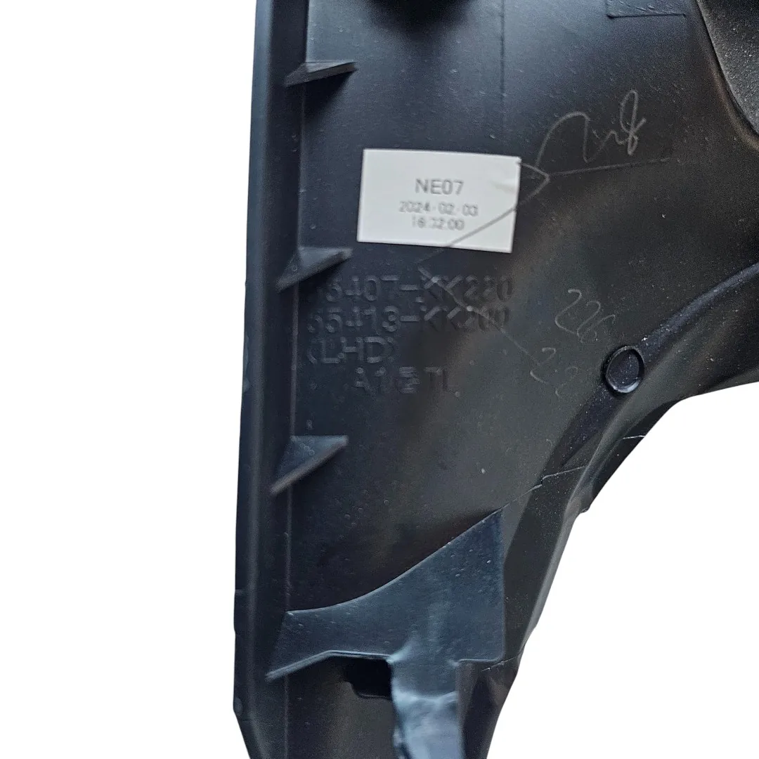 Moldura Inferior Painel Tomada 12V Toyota Hilux 2.8 204cv 2024 0km