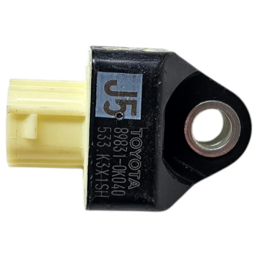 Sensor de impacto porta dianteira direita Hilux CD SRV 2.8 2020