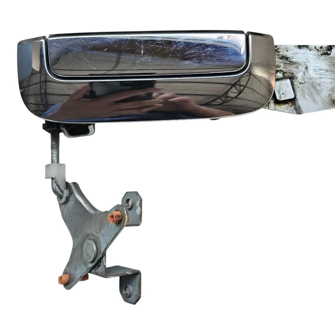 Maçaneta elétrica cromada tampa traseira L200 Triton 2.4 190cv 2020 Sport