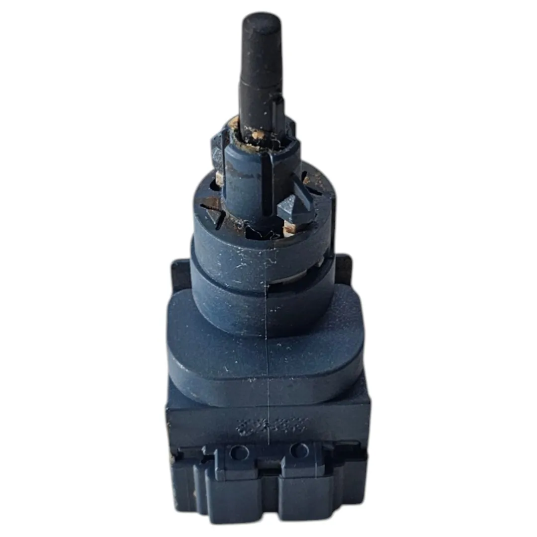 Interruptor sensor embreagem Saveiro Cross 2012 1.6 120cv