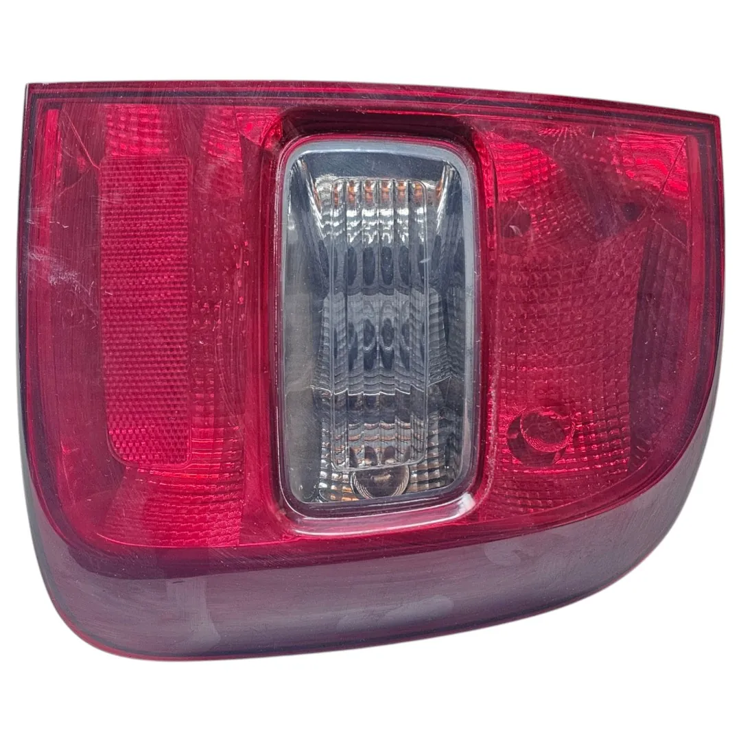 Lanterna traseira direita Saveiro Cross 2012 1.6 120cv
