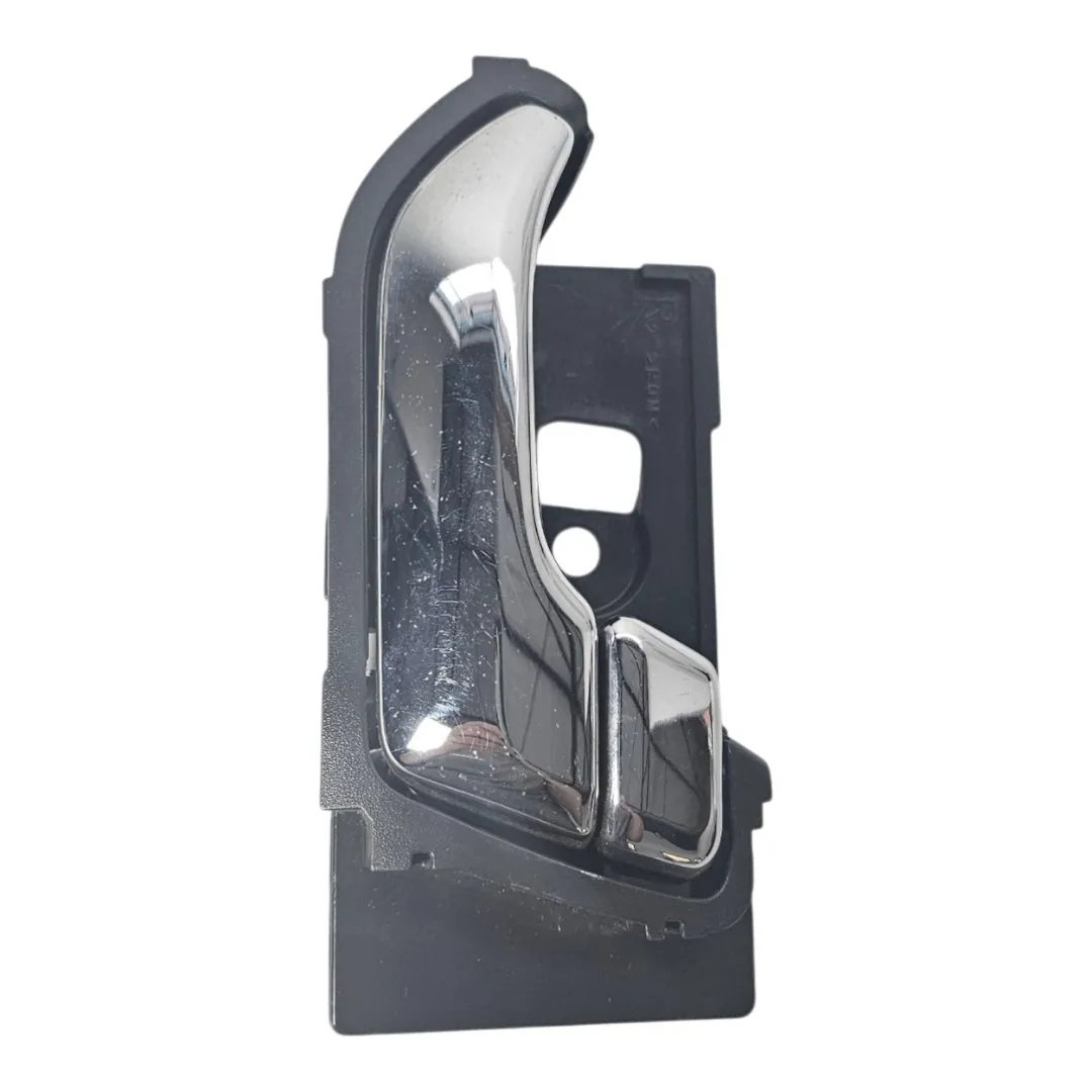 Puxador interno dianteiro direito Trailblazer 2.8 LTZ 200cv 2015