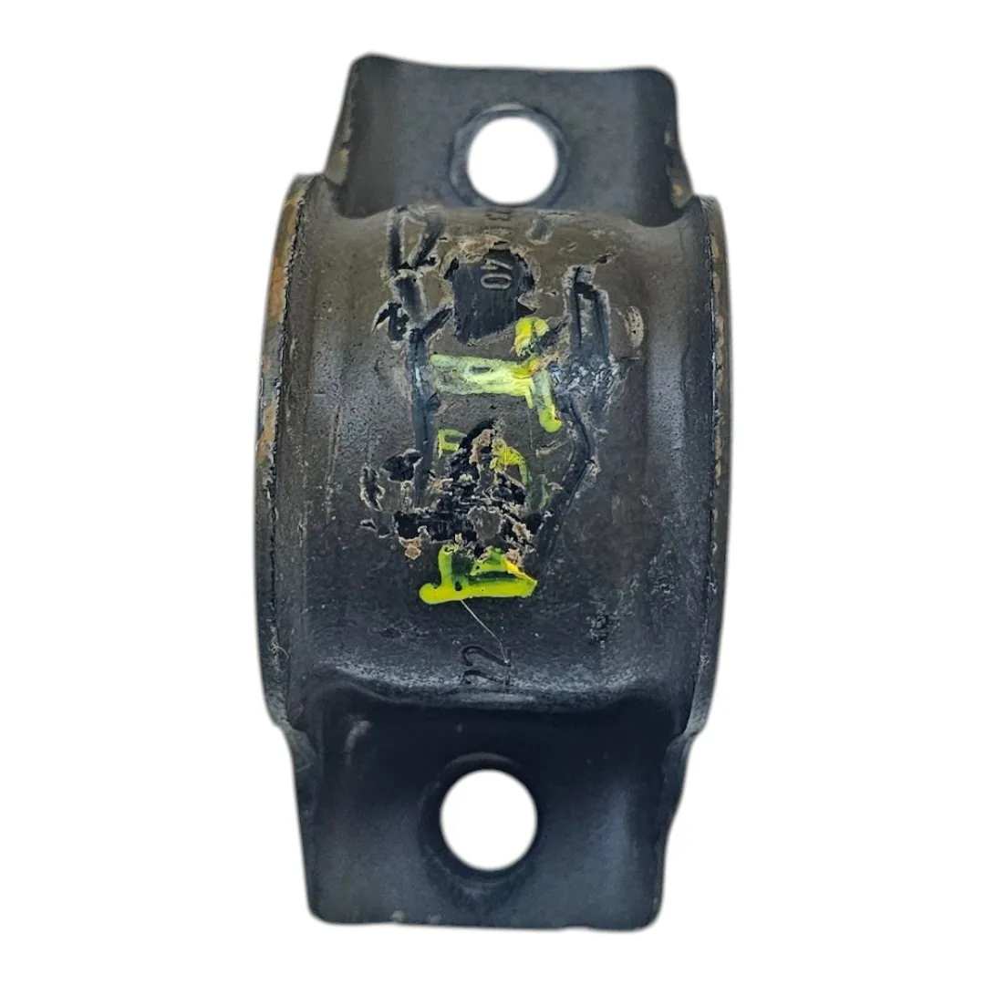Suporte barra estabilizadora  F4000 2.8 Cummins 2015