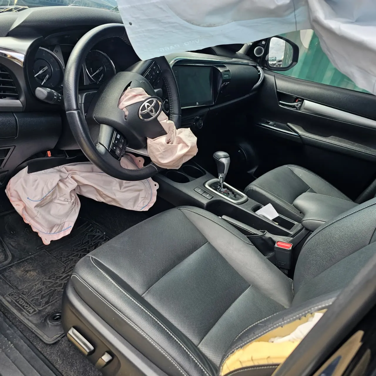 Sucata de Toyota Hilux CD SRX 2024 2.8 204cv Automática