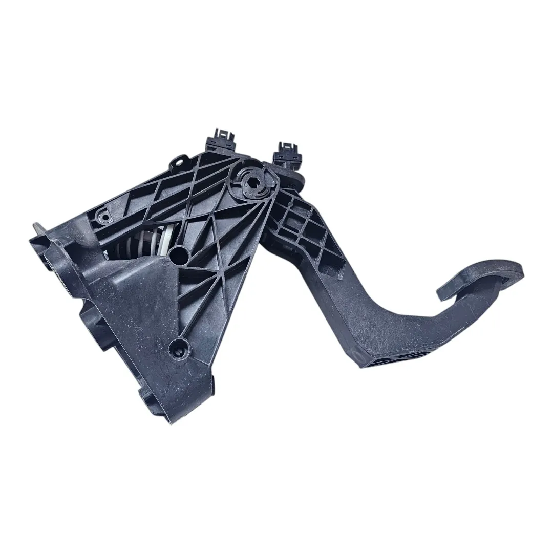 Pedal de embreagem Sprinter 416 cdi 2020