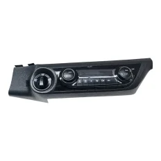 Comando ar condicionar digital com moldura e botão  Hilux 2.8 SRX 204CV 2024 
