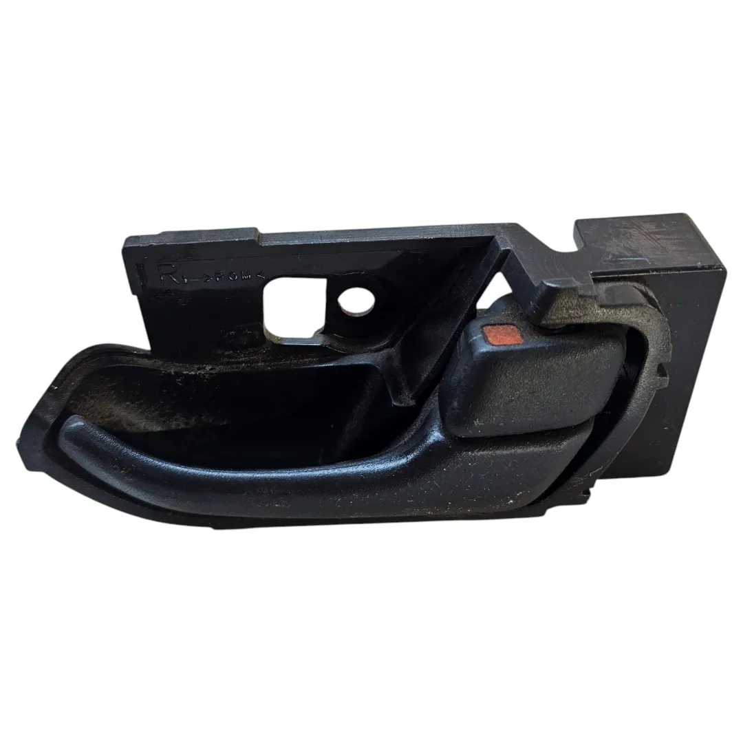Puxador dianteiro direito S10 2.8 200cv 2020 LS