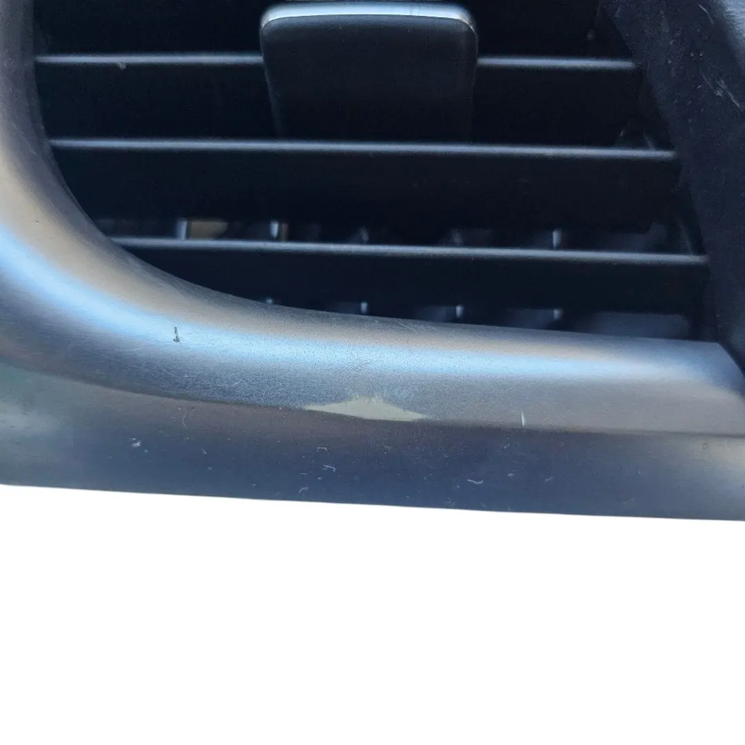Grade saída de ar esquerda do painel Toyota Hilux 2.8 SRX 2016/...