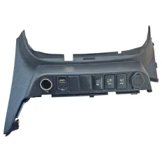 Moldura inferior painel tomada 12v Toyota Hilux 2.8 SRX 2016/...