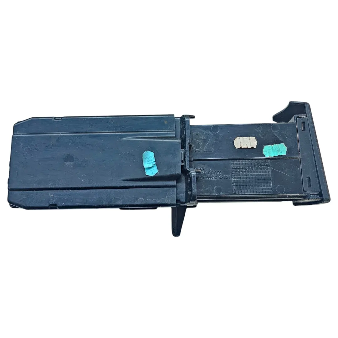 Porta copos esquerdo Toyota Hilux 2.8 SRX 2016/...