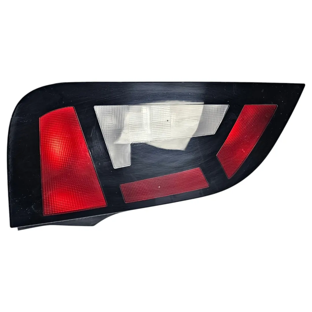 Lanterna esquerda UP 1.0 TSI XTREME 2020