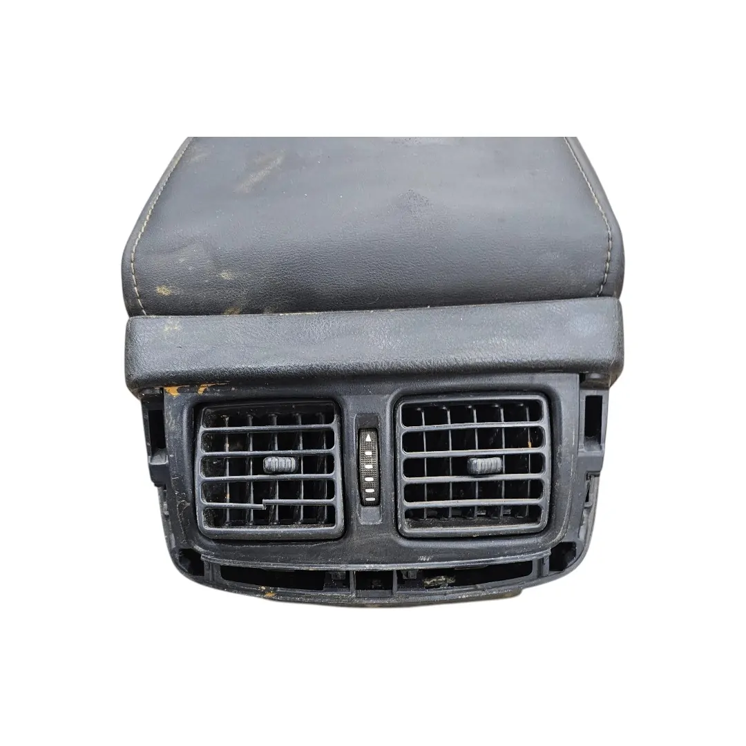 Console central com detalhe Hilux 2.8 Srv 4x4 2019