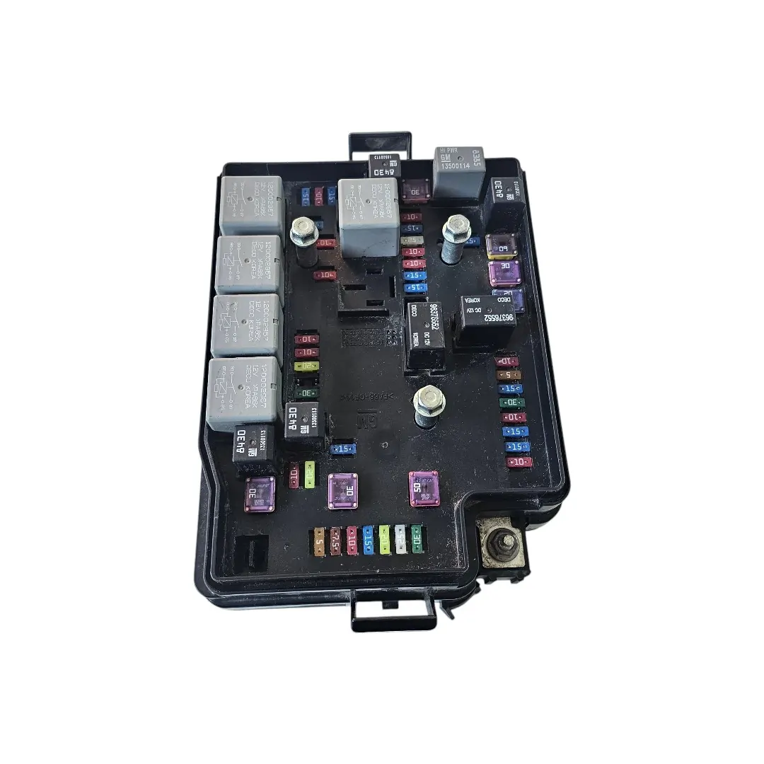 Caixa de fusíveis interna S10 2.8 200CV 2023