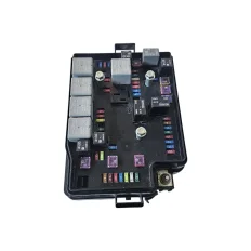 Caixa de fusíveis interna S10 2.8 200CV 2023