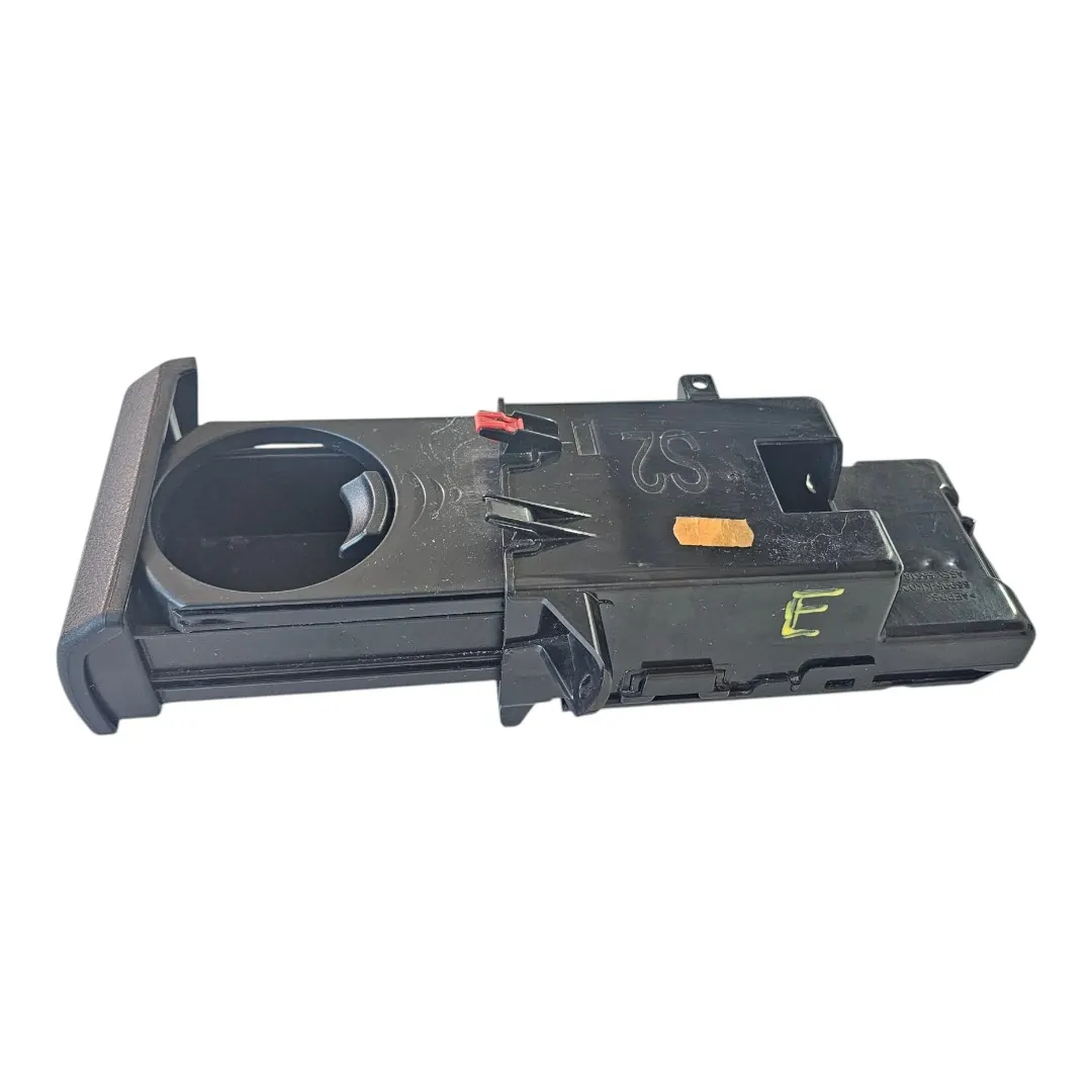 Porta copos esquerdo Hilux GR 2.8 177cv 2019