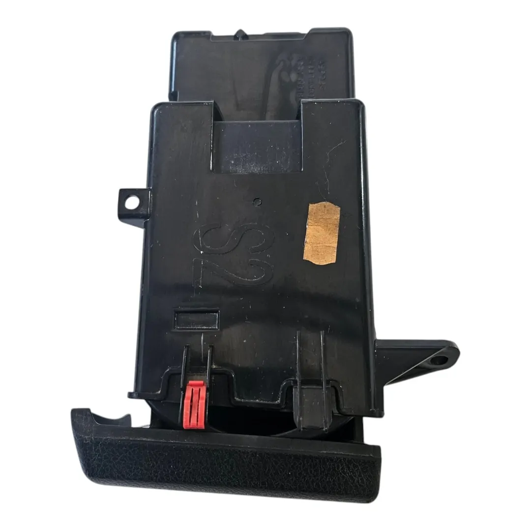 Porta copos esquerdo Hilux GR 2.8 177cv 2019