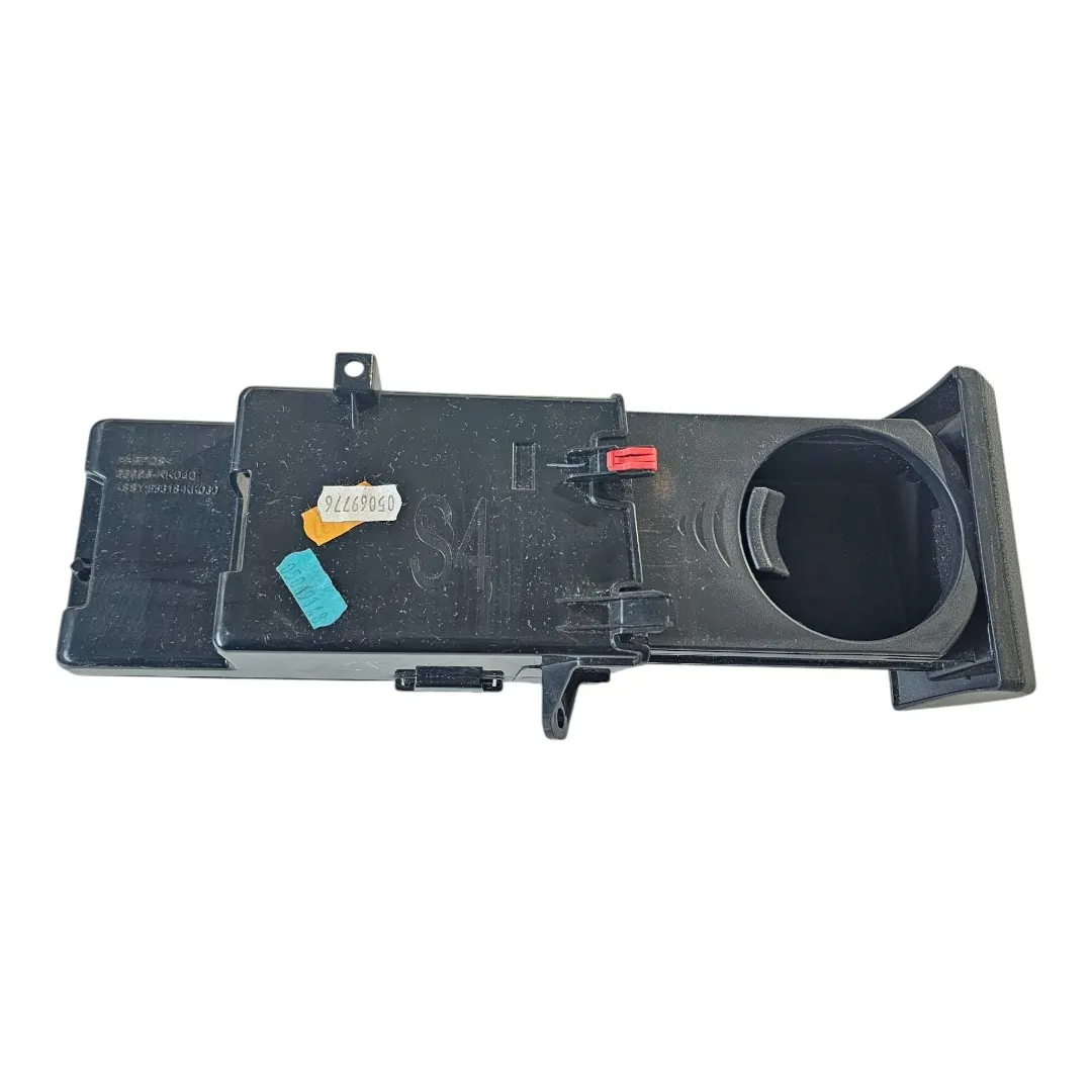 Porta copos direito Hilux GR 2.8 177cv 2019