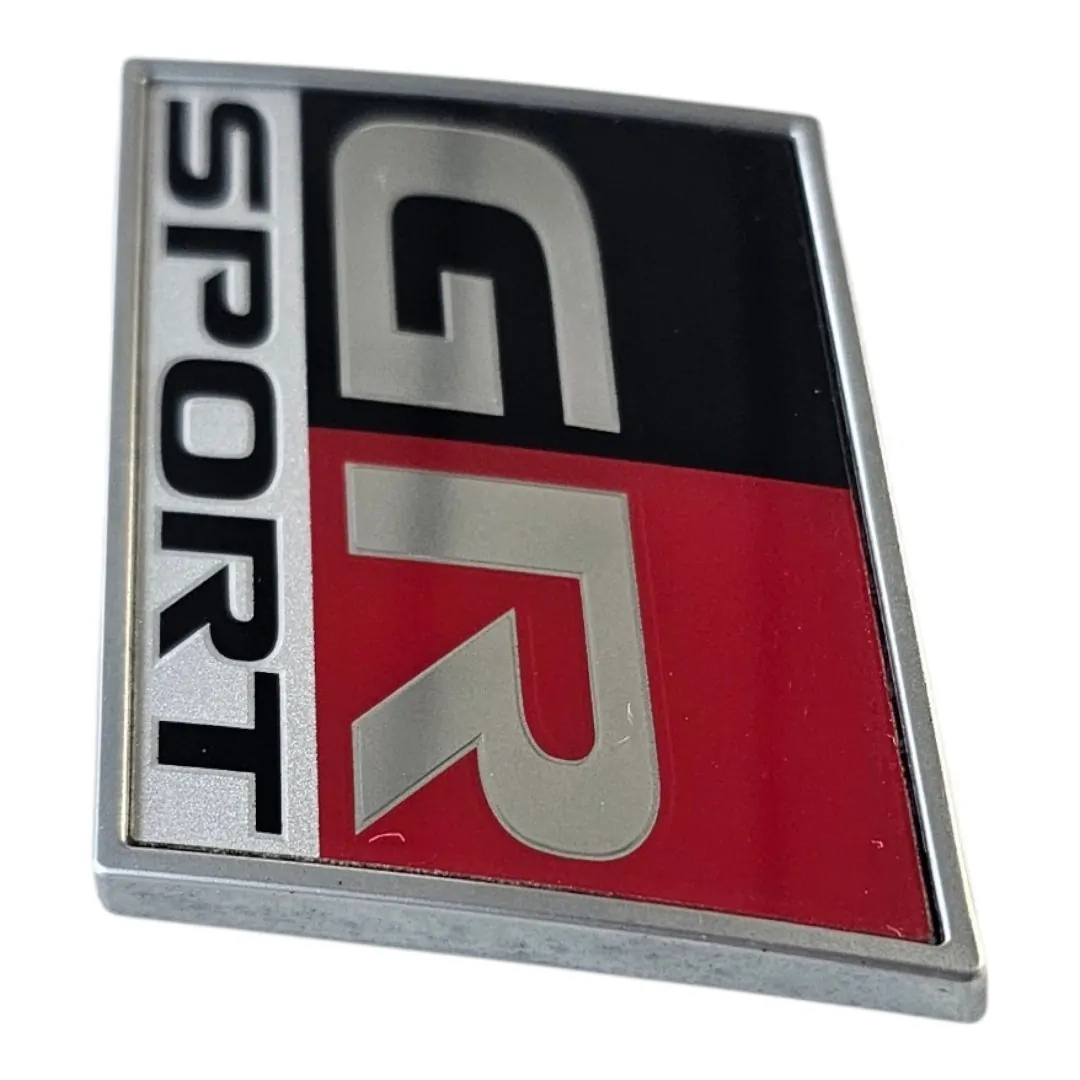 Emblema GR SPORT direito Hilux GR 2.8 177cv 2019