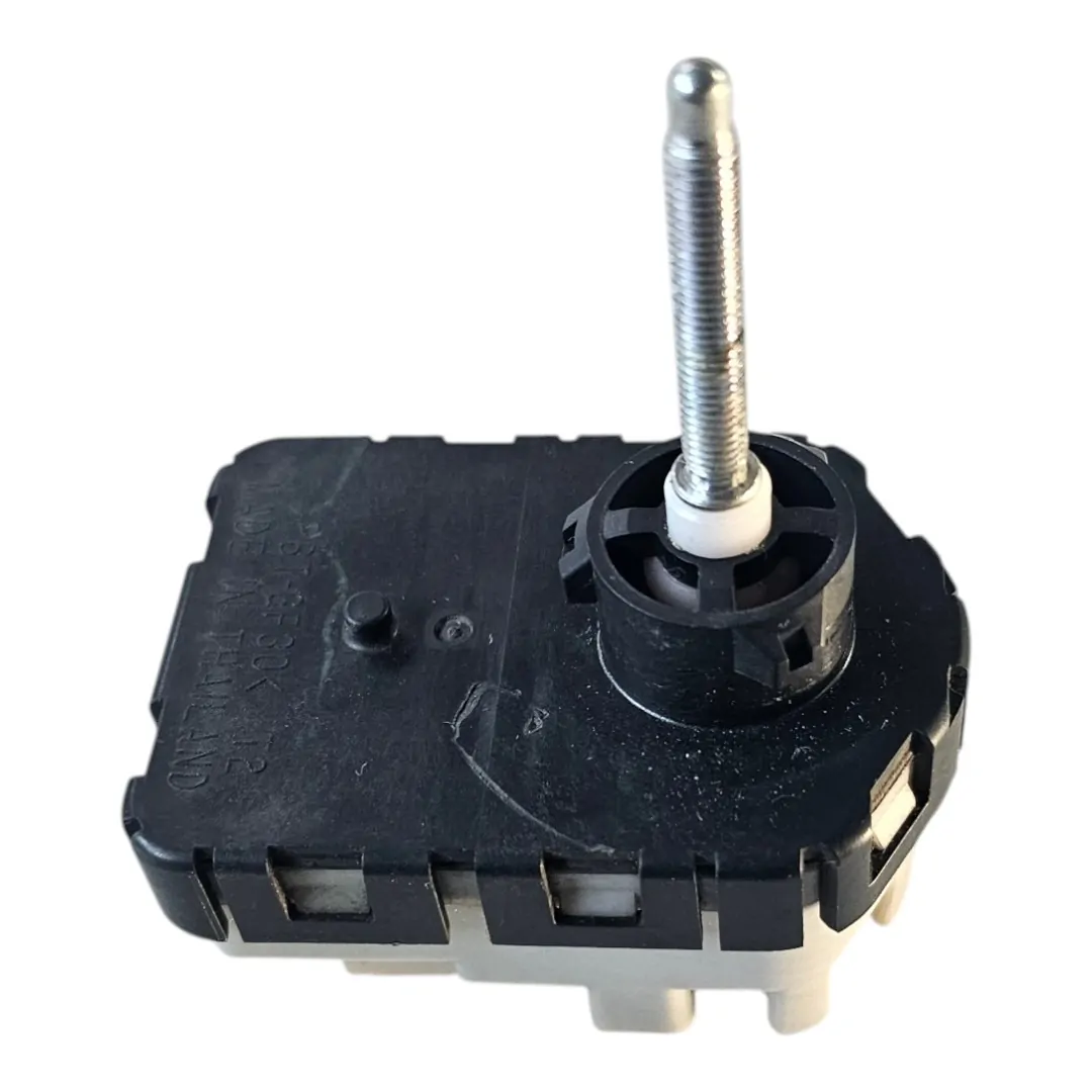 Motor regulador farol Hilux GR 2.8 177cv 2019
