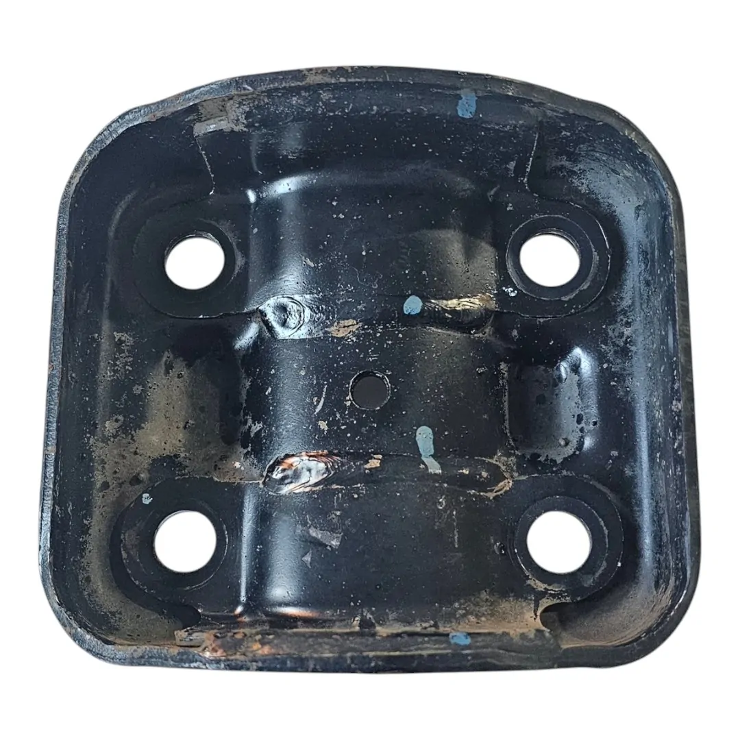 Suporte grampo feixe de mola Hilux GR 2.8 177cv 2019