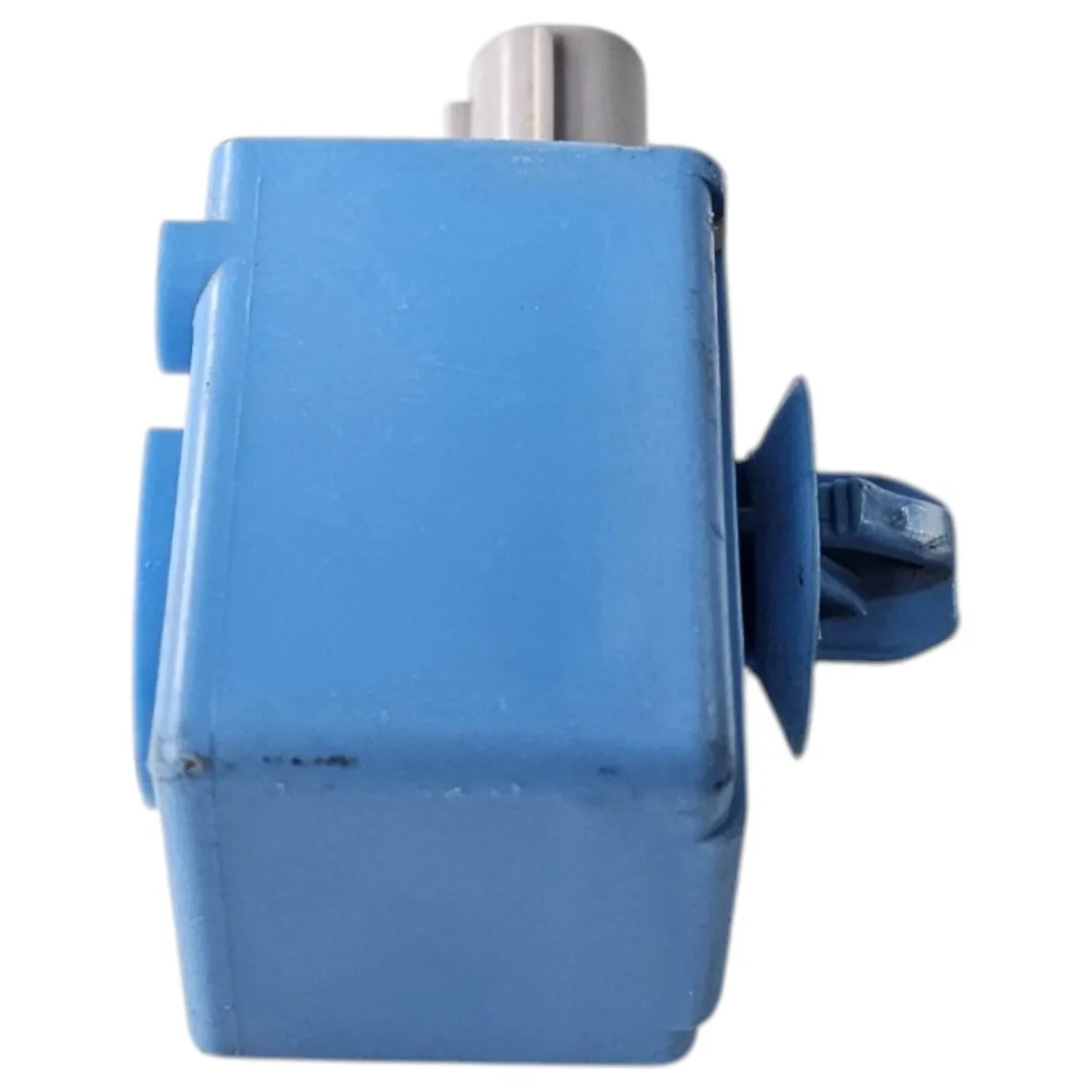 Relé sirene porta dianteira direita Hilux SW4 2.8 177cv 2020
