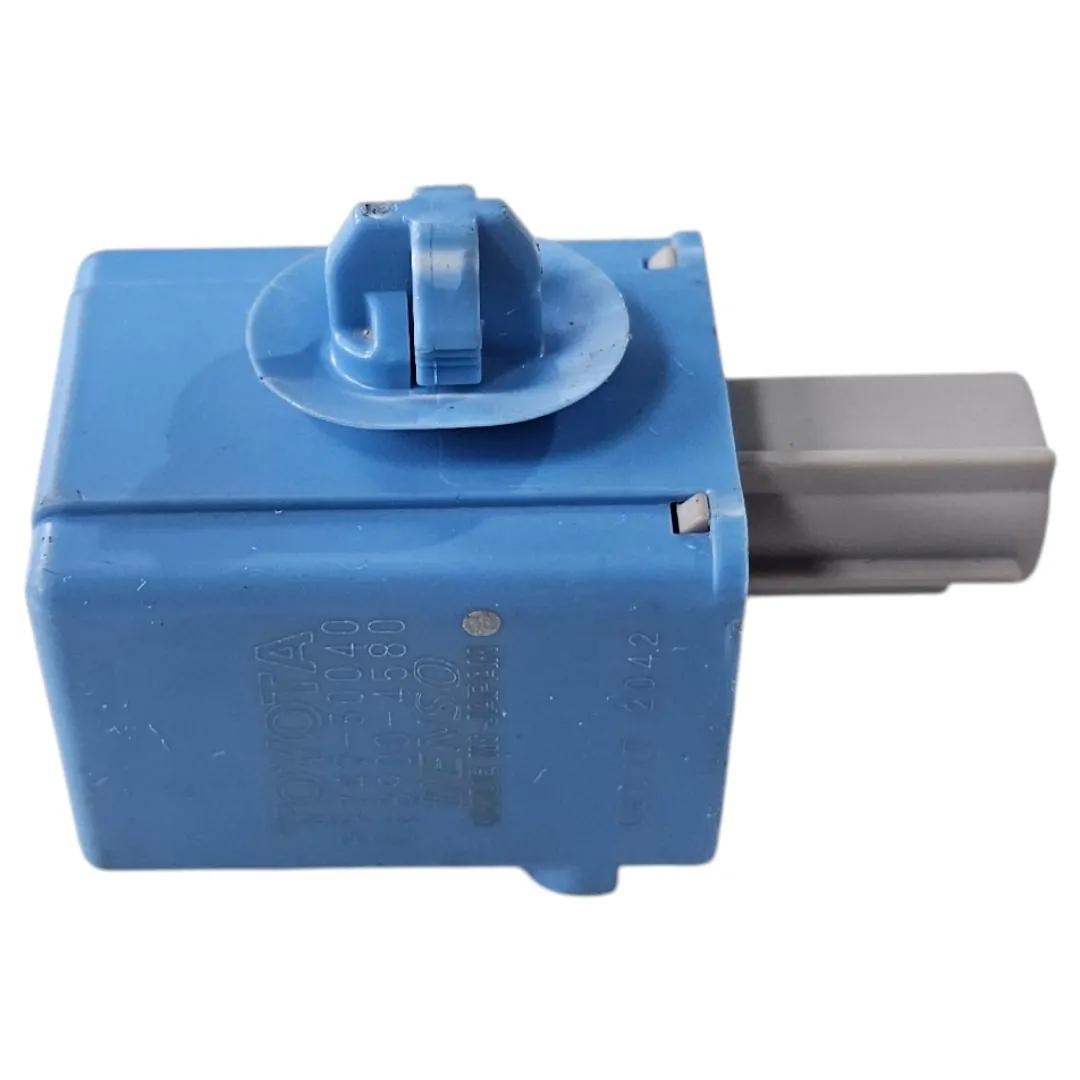 Relé sirene porta dianteira direita Hilux SW4 2.8 177cv 2020