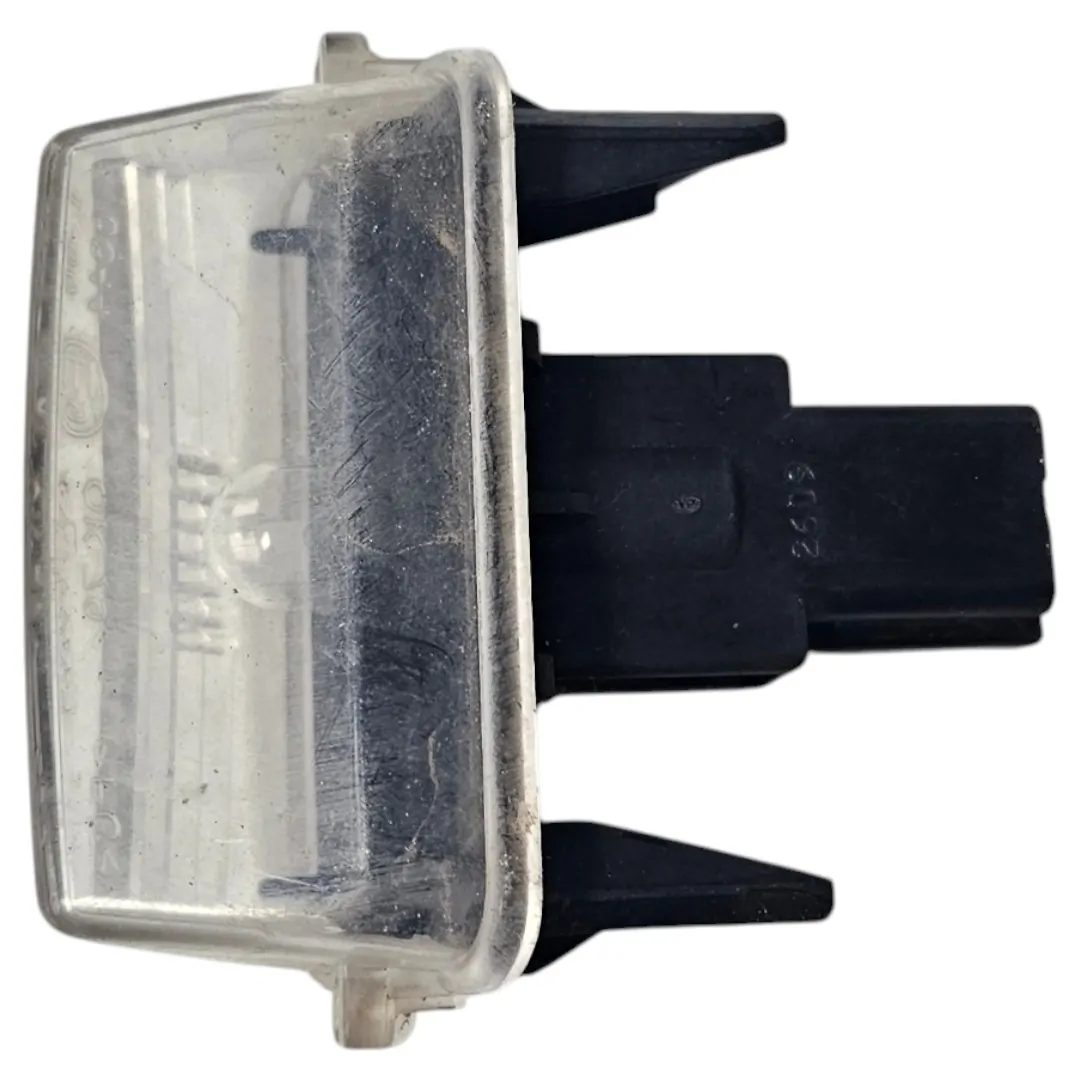 Lanterna luz de placa Hilux SW4 2.8 177cv 2020
