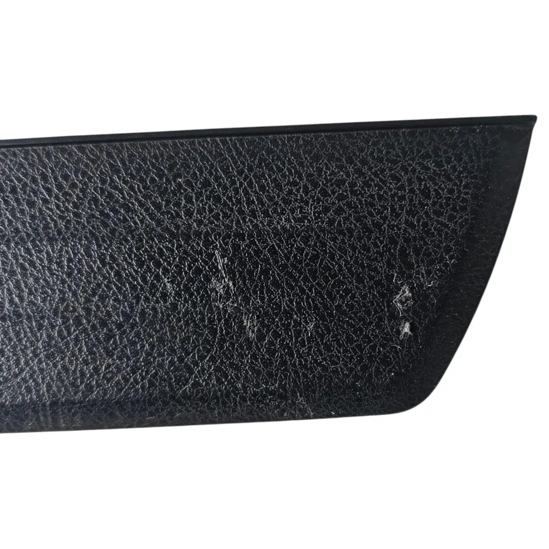Soleira da porta traseira esquerda com detalhe Hilux SW4 2.8 177cv 2020