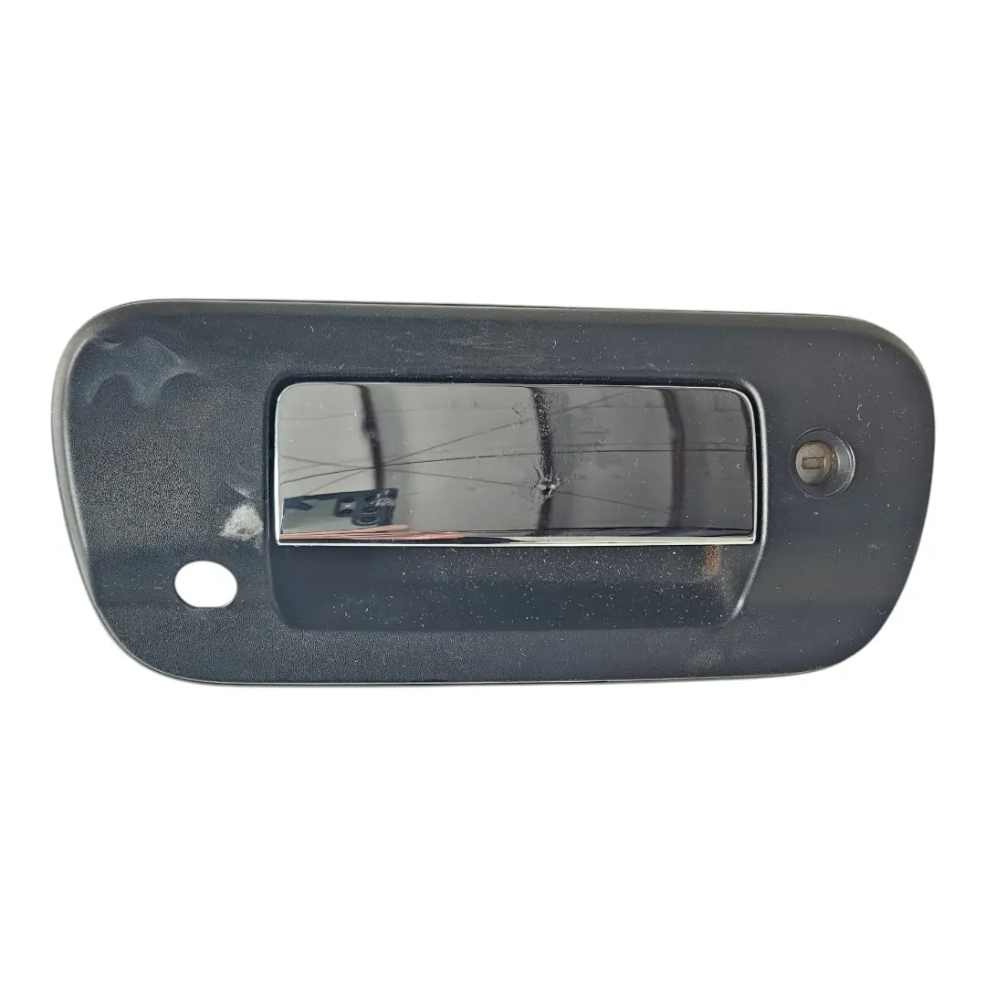 Maçaneta tampa traseira com detalhes S10 2.8 200cv 2024 LTZ